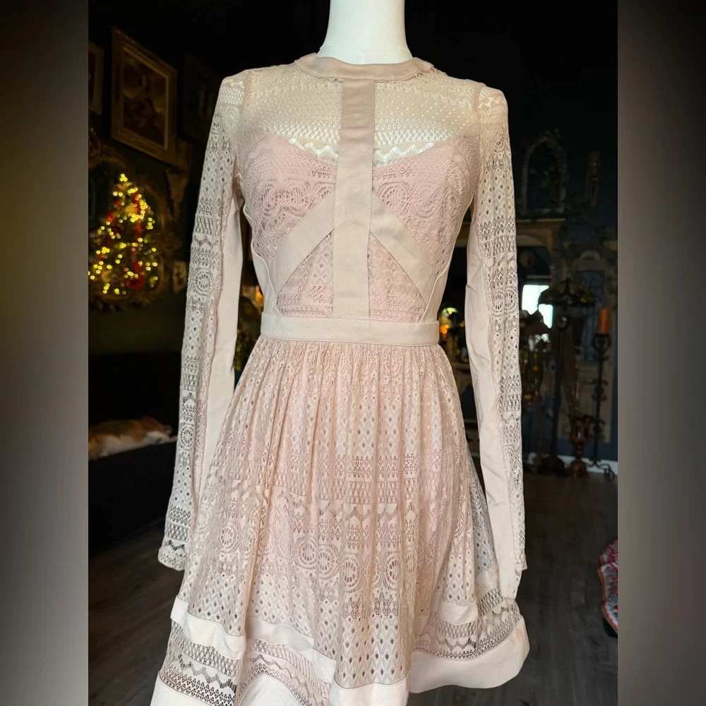 Bebe Dress – Women’s 0 – Light Pink Lace Block Y2K Vintage –Long Sleeve – Lined - Picture 5 of 12
